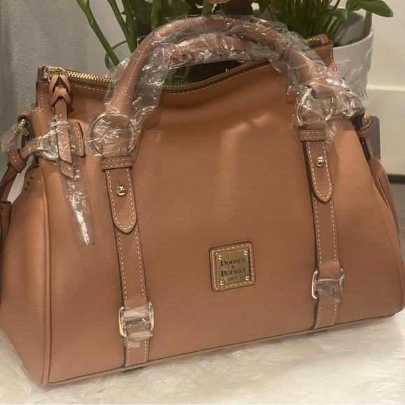 NWT Dooney and Bourke Sorrento Satchel in color Bark RARE - Picture 2 of 16